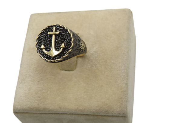 18K Yellow Gold Men's Ring With Anchor Design