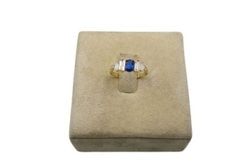 18K Yellow Gold Women's Ring With Blue Stone