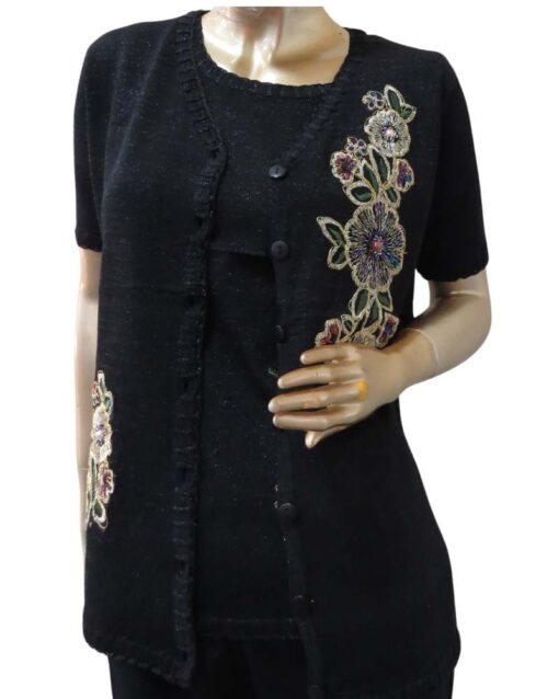 Twin Set with Embroidered Floral Design - Image 3