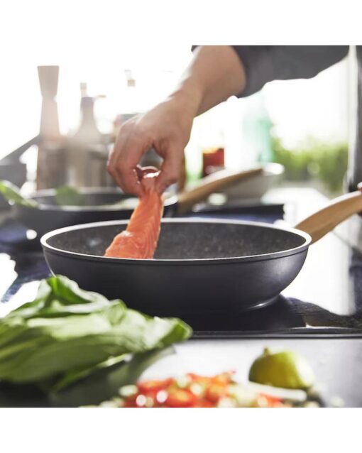 IKEA HUSKNUT Frying Pan Non-stick Coating Black 28 cm - Image 3
